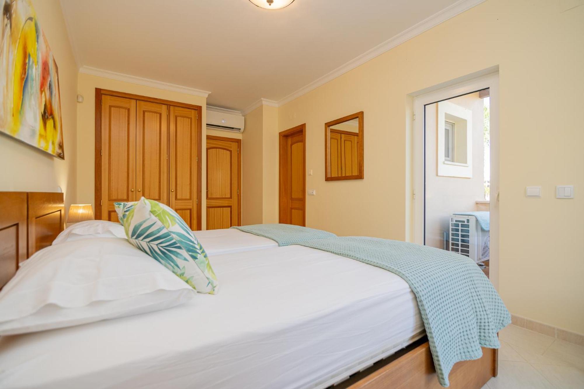 Quinta Da Boa Nova - Cheerful And Spacious 2-Bedroom Duplex エストンバル エクステリア 写真